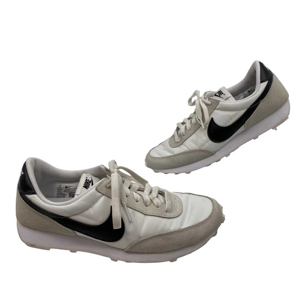 Nike White Synthetic Athletic Sneakers | Women’s Size 9